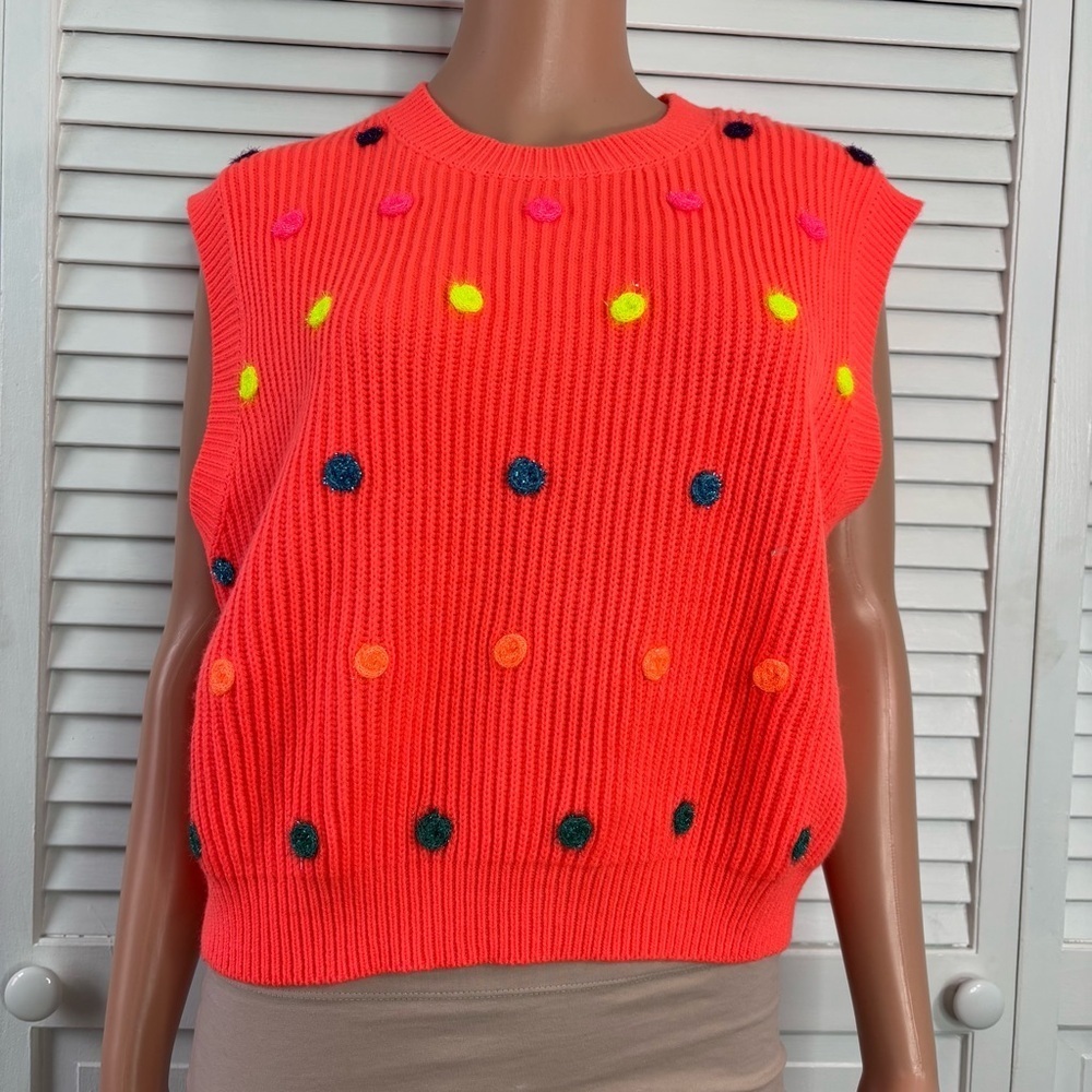 New QUEEN OF SPARKLES Neon Orange Polka Dot Sleeveless Sweater Size Small